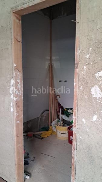 Foto f0a7ce0b-3cef-49e2-9819-7b7ad2f48d94. Rent business premise in Viesques Gijón