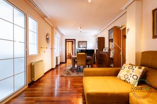 Flat in Gijón - calle aguado 27. Venta de piso en la arena