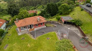Casa en Gijón - camin del peñon 41. Chalet con parcela en caldones