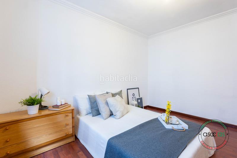 Foto 3b3db2b2-9b49-4829-8311-0aff2450d92d. Pis a Gijón - calle castro romano 2 a Cimadevilla Gijón