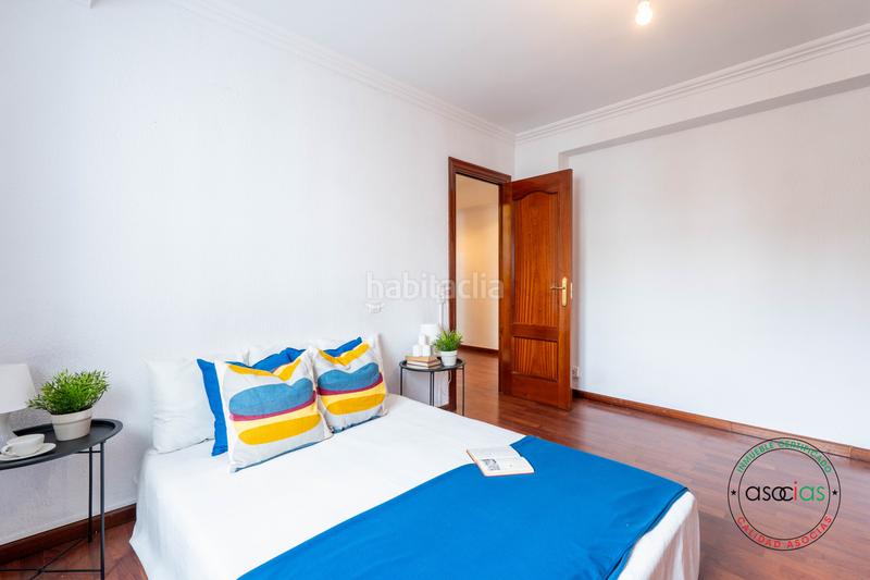 Foto 439a7a3b-f314-4d6d-8566-b5fd0a62e03b. Pis a Gijón - calle castro romano 2 a Cimadevilla Gijón