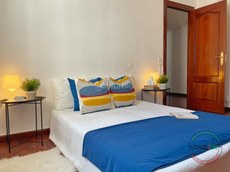 Foto b77ec04a-c96c-4243-b125-17d560782c6c. Pis a Gijón - calle castro romano 2 a Cimadevilla Gijón