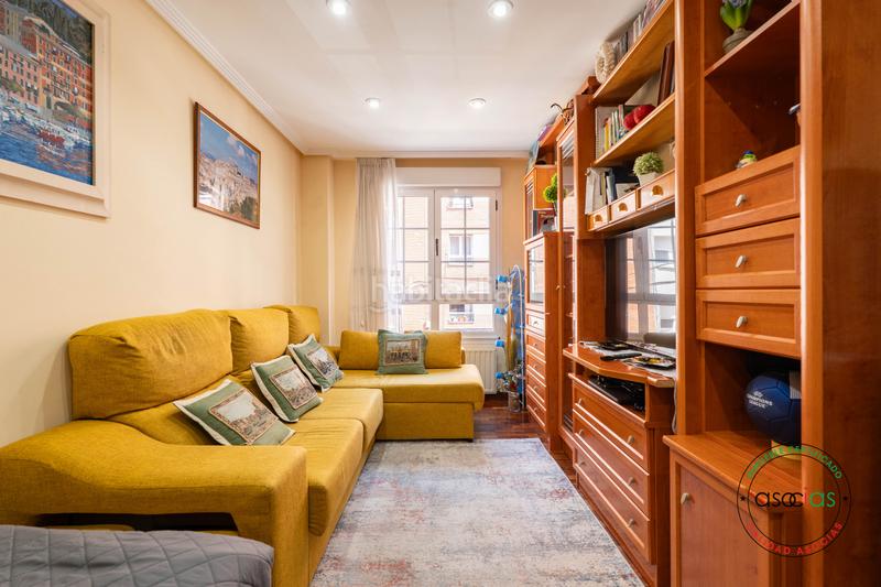 Foto 645710e4-25e5-48cb-a122-f6dfc8629897. Flat with heating in Ceares Gijón