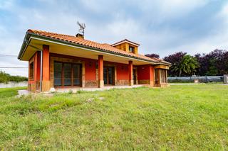 Maison à Pruvia de arriba - carretera lugones porceyo 0. Venta chalet pruvia llanera 4 dormitorios  460.000
