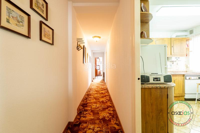 Foto 4bcde7e0-78fd-4691-b22a-91dc52c74144. Piso en Gijón - calle padilla 5 4 dormitorios, 2 baños, salón, cocina y plaza de garaje con espacio, luz y potencial en pleno Centro de la ciudad en Gijón