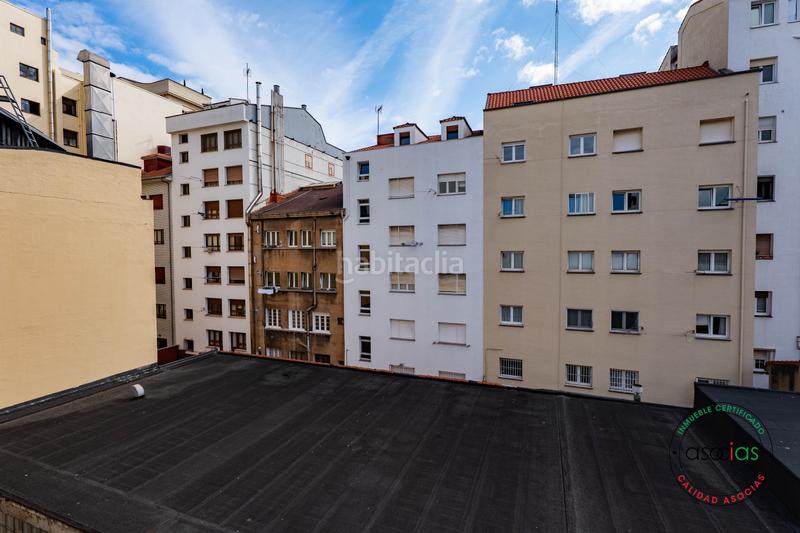 Foto 707267d2-26bf-4b29-a692-035f131f0d9b. Piso en Gijón - calle padilla 5 4 dormitorios, 2 baños, salón, cocina y plaza de garaje con espacio, luz y potencial en pleno Centro de la ciudad en Gijón
