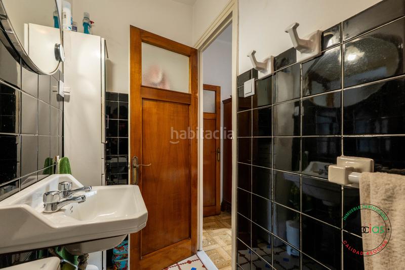 Foto e51ca9c2-7b03-4b00-9b8b-c778b5bd2dad. Piso en Gijón - calle padilla 5 4 dormitorios, 2 baños, salón, cocina y plaza de garaje con espacio, luz y potencial en pleno Centro de la ciudad en Gijón