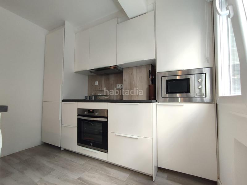 Foto c7a4494c-fa19-4185-bac0-d7f3d1f1fb73. Alquiler piso fantástica vivienda exclusivamente temporal en premio real. en Gijón