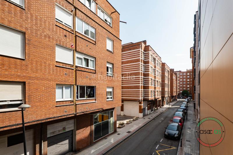 Foto bf1129e7-e896-460f-bdd2-6021837d811f. Piso en Gijón - calle hernan cortes 17 venta de apartamento en La Calzada en Gijón