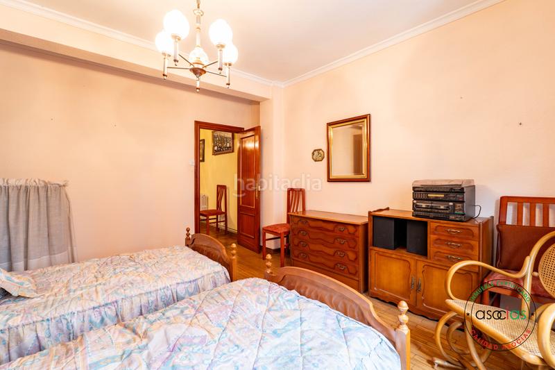 Foto 34878154-a57f-4881-adb3-a82ee0b4e462. Piso en Gijón - calle cean bermudez 46 venta de piso centrico en Gijón