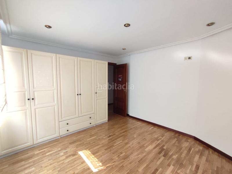 Foto 4dd7a99e-ac67-4986-b6cc-4a2382604bb3. Location appartement avec chauffage dans Pumarín Gijón