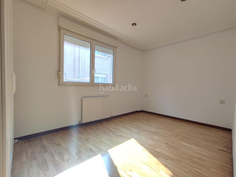 Foto d3179b42-b795-44d0-b811-bbec3a391040. Location appartement avec chauffage dans Pumarín Gijón