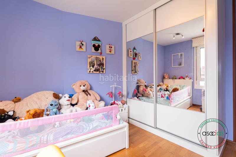 Foto 3bc2a525-60d5-4681-bf09-03d4a88814e8. Piso en Gijón - calle matilde de la torre 15 venta piso en zona Roces 2 dormitorios 2 baños luminoso y soleado en Gijón