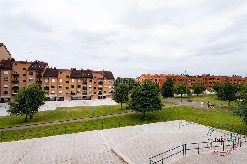 Foto 4ba3047f-11f8-4962-a182-d4ac539ba75d. Piso en Gijón - calle matilde de la torre 15 venta piso en zona Roces 2 dormitorios 2 baños luminoso y soleado en Gijón