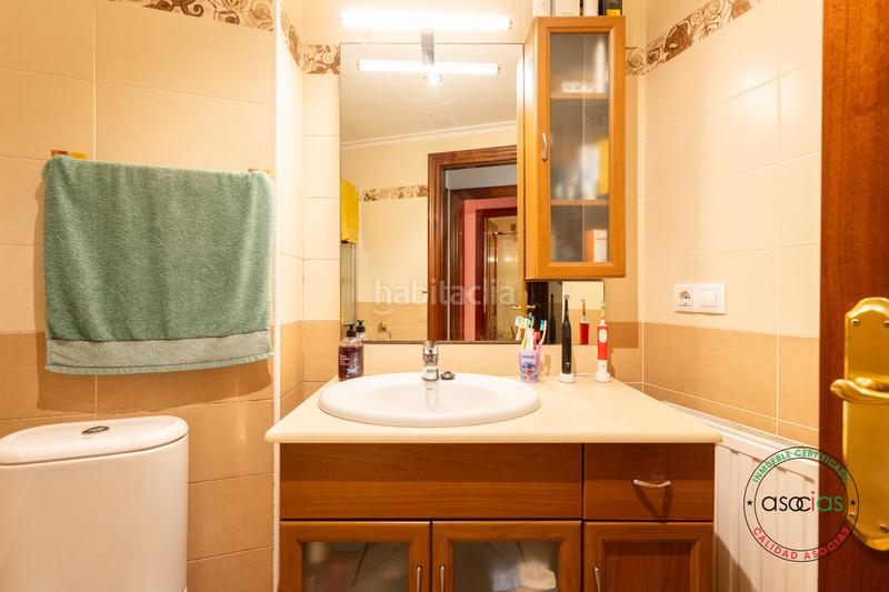 Foto 8cc3e57f-296b-4c40-af11-090d0bdb868f. Piso en Gijón - calle matilde de la torre 15 venta piso en zona Roces 2 dormitorios 2 baños luminoso y soleado en Gijón