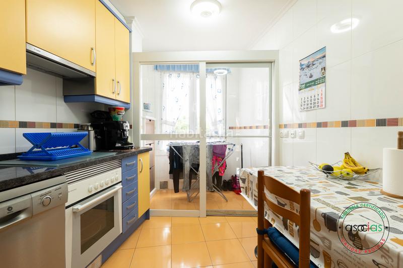 Foto f547fdb9-62b5-4d6d-9ed0-83b7e92c11bd. Piso en Gijón - calle matilde de la torre 15 venta piso en zona Roces 2 dormitorios 2 baños luminoso y soleado en Gijón