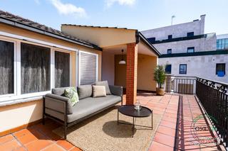 Attique à Gijón - calle granados 14. Oportunidad única de casa independiente en pleno corazón de gijó