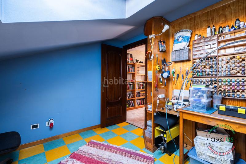 Foto 0cef8862-582e-4c6d-8f9c-ea00cb1f53d5. Ático en Gijón - calle granados 14 oportunidad única de casa independiente en pleno corazón en Gijón
