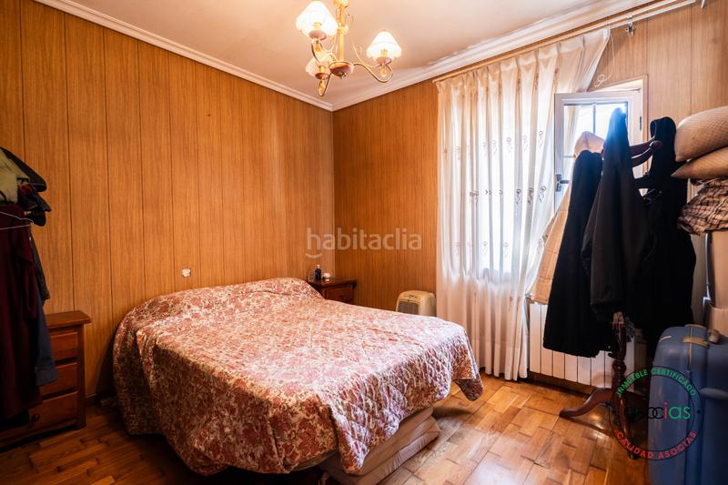 Foto 2140ed0f-0398-4a1b-b120-afeacf0136e0. Ático en Gijón - calle granados 14 oportunidad única de casa independiente en pleno corazón en Gijón