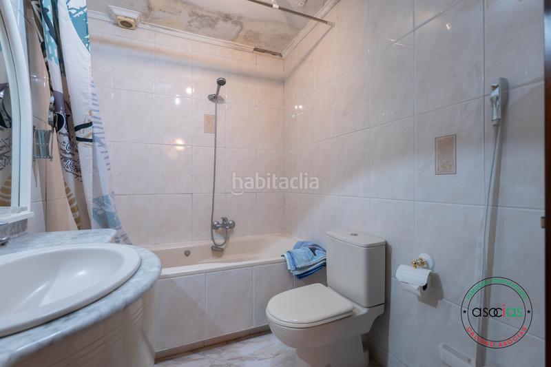 Foto b9281429-ca07-4730-9603-2c62dc8bab4c. Ático en Gijón - calle granados 14 oportunidad única de casa independiente en pleno corazón en Gijón