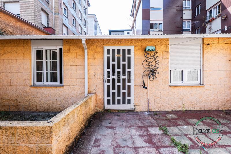 Foto bf175c62-2906-41d7-b465-5727940dae5d. Ático en Gijón - calle granados 14 oportunidad única de casa independiente en pleno corazón en Gijón