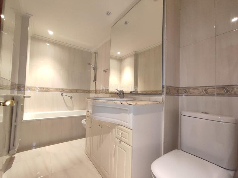 Foto 4a44283a-c978-44ea-b836-dec687d666e6. Alquiler piso fantástica vivienda en la calle celestino junquera. en Gijón