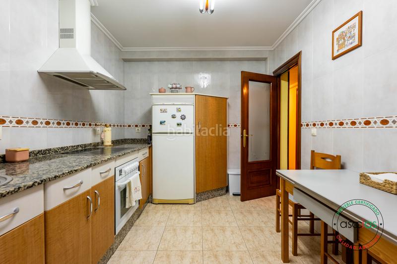 Foto 603128b1-6307-450d-af2f-e44da3a3f6ac. Piso en Gijón - calle lima 1 venta de piso en La Calzada en Gijón