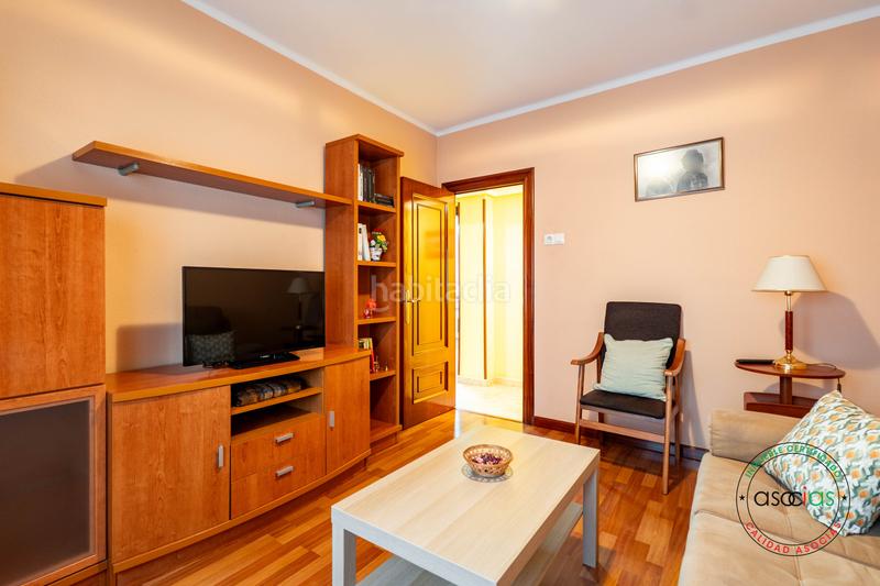 Foto b63f412a-c7b8-4d94-8991-e3a518f0a380. Piso en Gijón - calle lima 1 venta de piso en La Calzada en Gijón