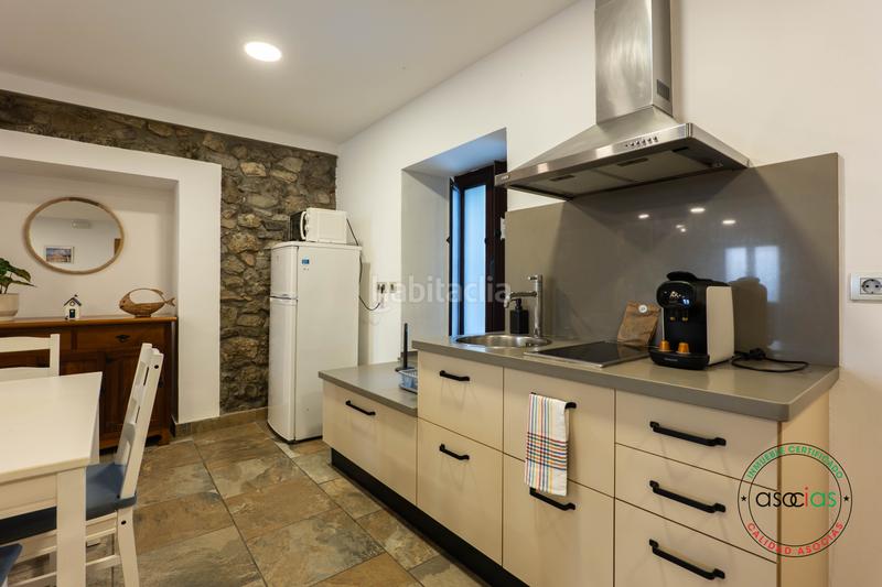 Foto 7fe9e93b-384f-43d0-a227-6ac9930a6e06. Pis a Gijón - calle de la vicaria 17 a Cimadevilla Gijón