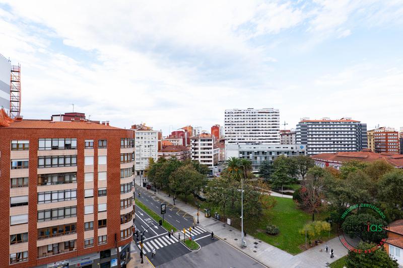 Foto 33c02102-65f0-4d4c-b4fb-af98db3c4dd5. Pis a Gijón - avenida schulz 1 a Centro Gijón