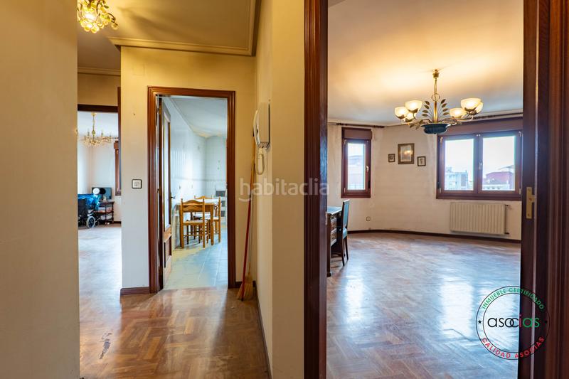 Foto d1f2c833-0b26-4a5e-b106-35b0816e26f1. Pis a Gijón - avenida schulz 1 a Centro Gijón