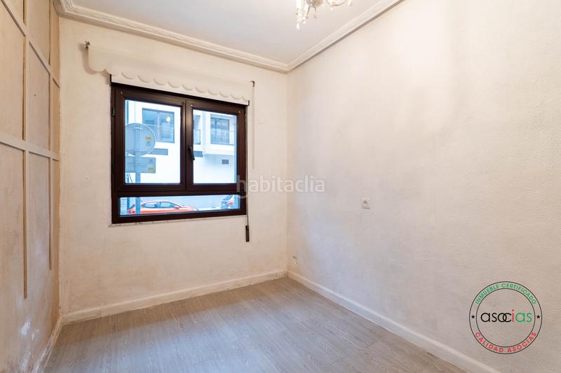 Foto ceee4f2d-a6fd-41dc-8b71-db87c69d744c. Flat with heating in El Coto Gijón