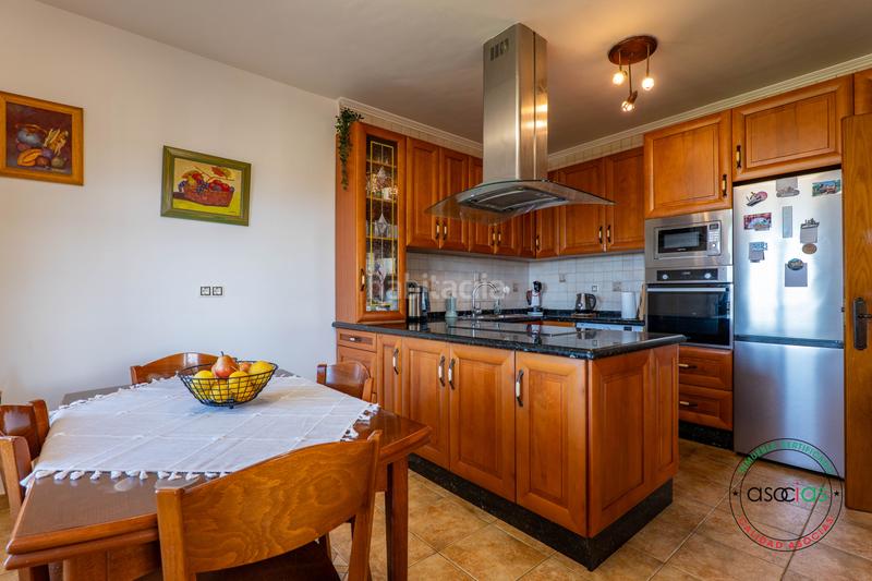 Foto fa380b25-b05e-4bf4-b4a8-bc48ae171493. Maison dans camin de la fuente del alamo 10 dans La Pedrera Gijón