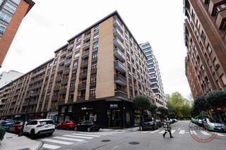 Appartamento in Gijón - calle marques de urquijo 14. Piso de 3 habitaciones en el barrio de la arena cerca de playa d