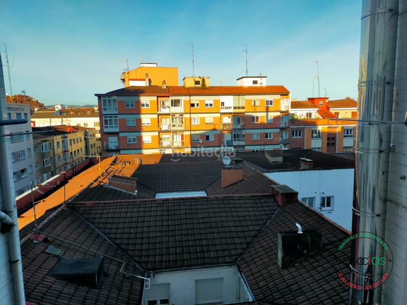 Foto 47fda37f-eaba-46bd-a825-3158d0fba19e. Piso en Gijón - calle adaro 15 venta de piso en avda. constitucion en Gijón