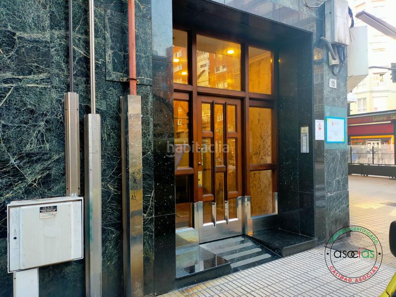 Foto 7d2e758d-fbf6-4dcd-9a4f-112626f4408a. Piso en Gijón - calle adaro 15 venta de piso en avda. constitucion en Gijón