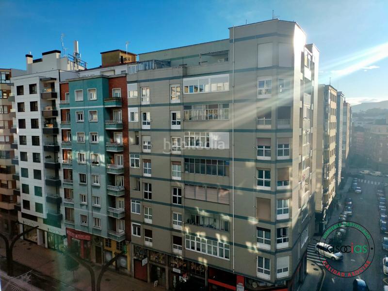 Foto ae1052a5-a7fb-405c-bbc5-87190c3a3748. Piso en Gijón - calle adaro 15 venta de piso en avda. constitucion en Gijón