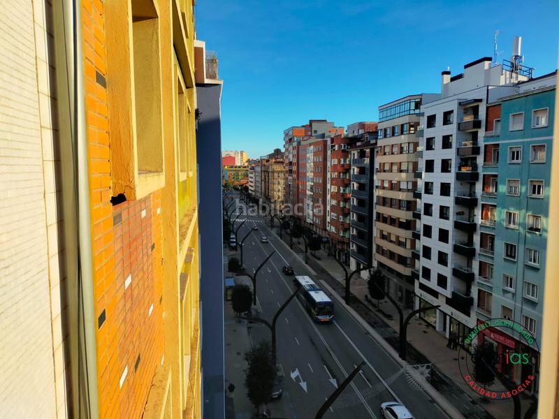 Foto f15e8196-b211-47cb-9c66-0d576cb503ae. Piso en Gijón - calle adaro 15 venta de piso en avda. constitucion en Gijón
