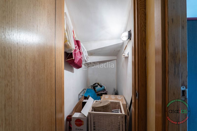 Foto 07b3d75a-97ad-4a58-a167-85bbb286543e. Piso en Gijón - calle manolo quiros 7 dúplex para entrar a vivir de tres dormitorios, salón, cocina, plaza de garaje y trastero en Gijón