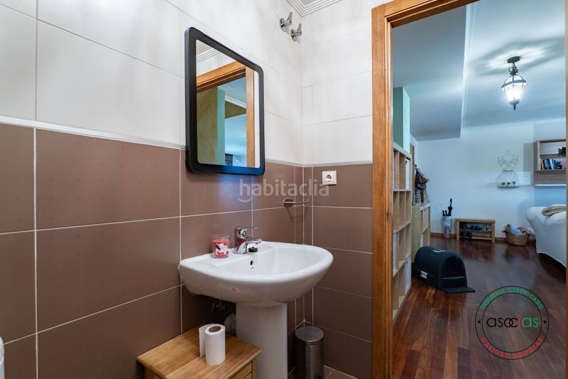 Foto d172ebd5-21b3-4da0-aa60-c610db00d17e. Piso en Gijón - calle manolo quiros 7 dúplex para entrar a vivir de tres dormitorios, salón, cocina, plaza de garaje y trastero en Gijón