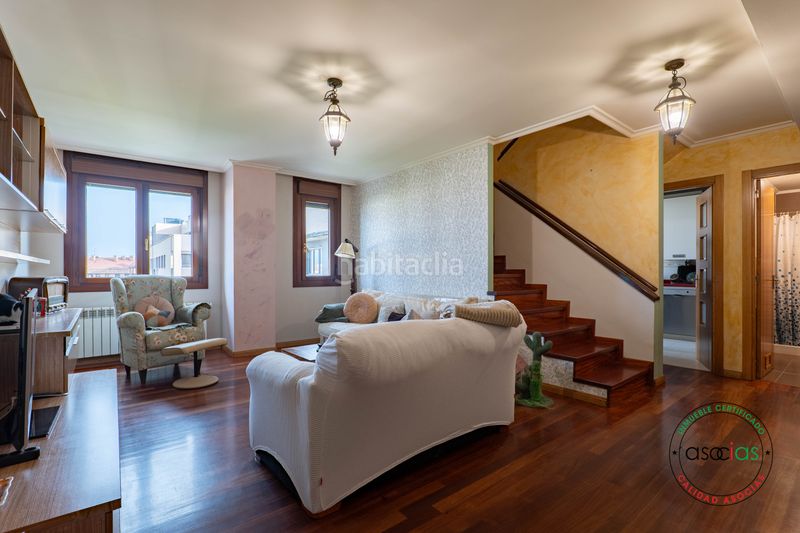 Foto e9abfc24-3ad8-431f-85f0-743879f4d115. Piso en Gijón - calle manolo quiros 7 dúplex para entrar a vivir de tres dormitorios, salón, cocina, plaza de garaje y trastero en Gijón