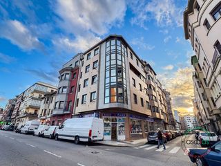 Pis a Gijón - avenida hermanos felgueroso 44. Venta de apartamento centrico