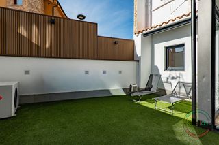 Pis a Gijón - avenida del jardin botanico 308. Venta piso de planta baja con patio en la guía