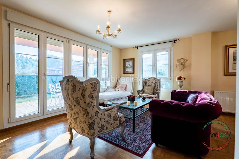 Foto 3f0738ae-7ee6-44a1-84f1-105ffb6caf3c. Casa aparellada a luanco - calle la fumienta 7 a Gozón