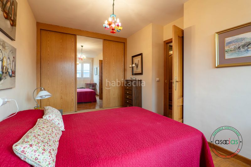 Foto 6fb4e04d-7d6b-4a19-b59e-c6c09a99cf1f. Casa aparellada a luanco - calle la fumienta 7 a Gozón