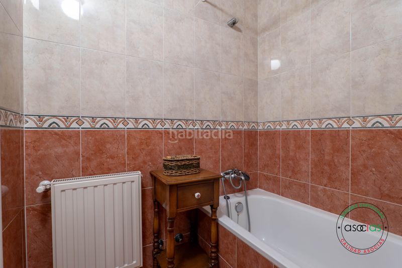 Foto 96704ea6-f373-45df-8d6c-2bb330842624. Casa aparellada a luanco - calle la fumienta 7 a Gozón