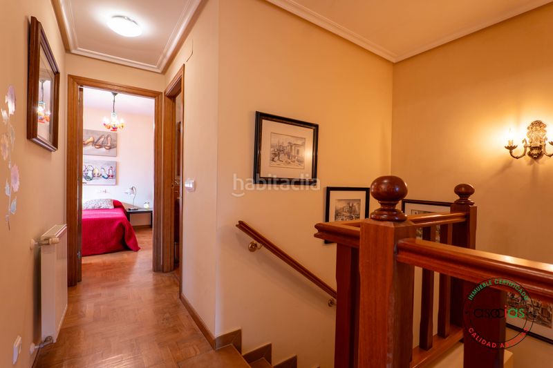 Foto be4a16a3-14a6-47a3-a8d5-e8d35a356475. Casa aparellada a luanco - calle la fumienta 7 a Gozón