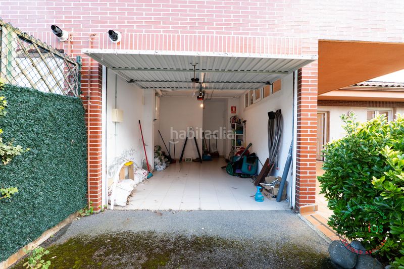 Foto d0b1eaf3-e447-4dce-bd39-8ed588f89c86. Casa aparellada a luanco - calle la fumienta 7 a Gozón