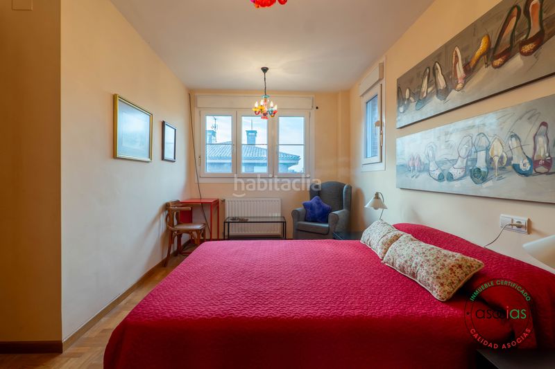 Foto d1ebb072-7865-4cc6-b2b1-f7b5f1794ddc. Casa aparellada a luanco - calle la fumienta 7 a Gozón