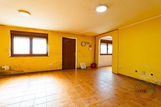 Maison jumelée à Colunga - plaza de la constitucion 6a. Venta de casa pareada en colunga